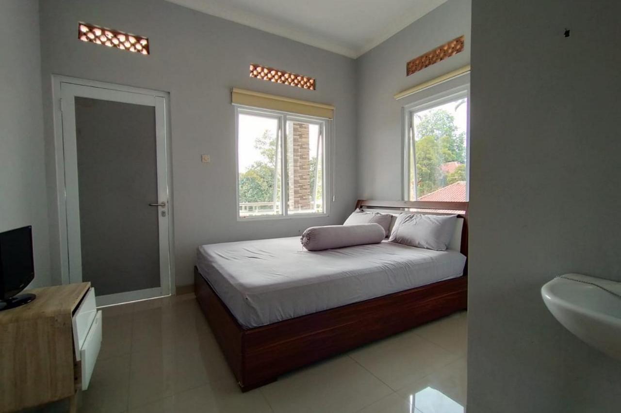 Villa Batu Tua Puncak Mitra Reddoorz Bogor Eksteriør bilde