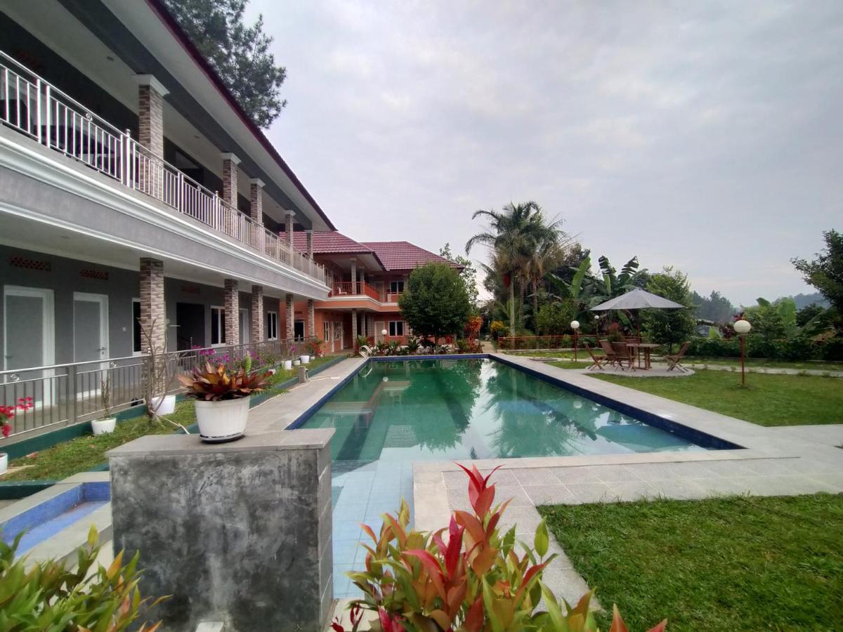 Villa Batu Tua Puncak Mitra Reddoorz Bogor Eksteriør bilde